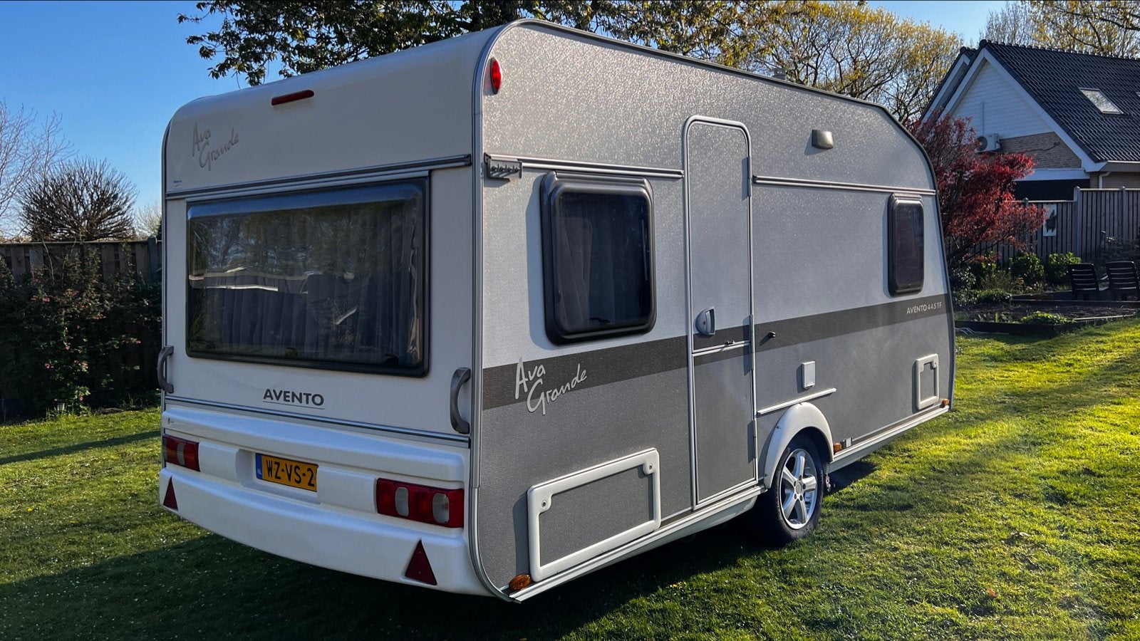Avento Ava Grande 445 TF caravan, Rondzit, Particulier, 4 tot 5 meter, Tot en met 4