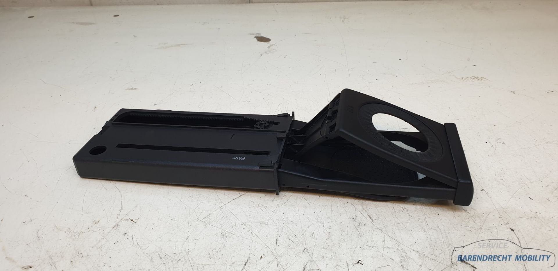 Verlichte bekerhouder Audi A3 8P 8P0862534C cupholder origin, Auto-onderdelen, Gebruikt, AUDI AG, Auto-Union-Strasse 1
85045  Ingolstadt, DE