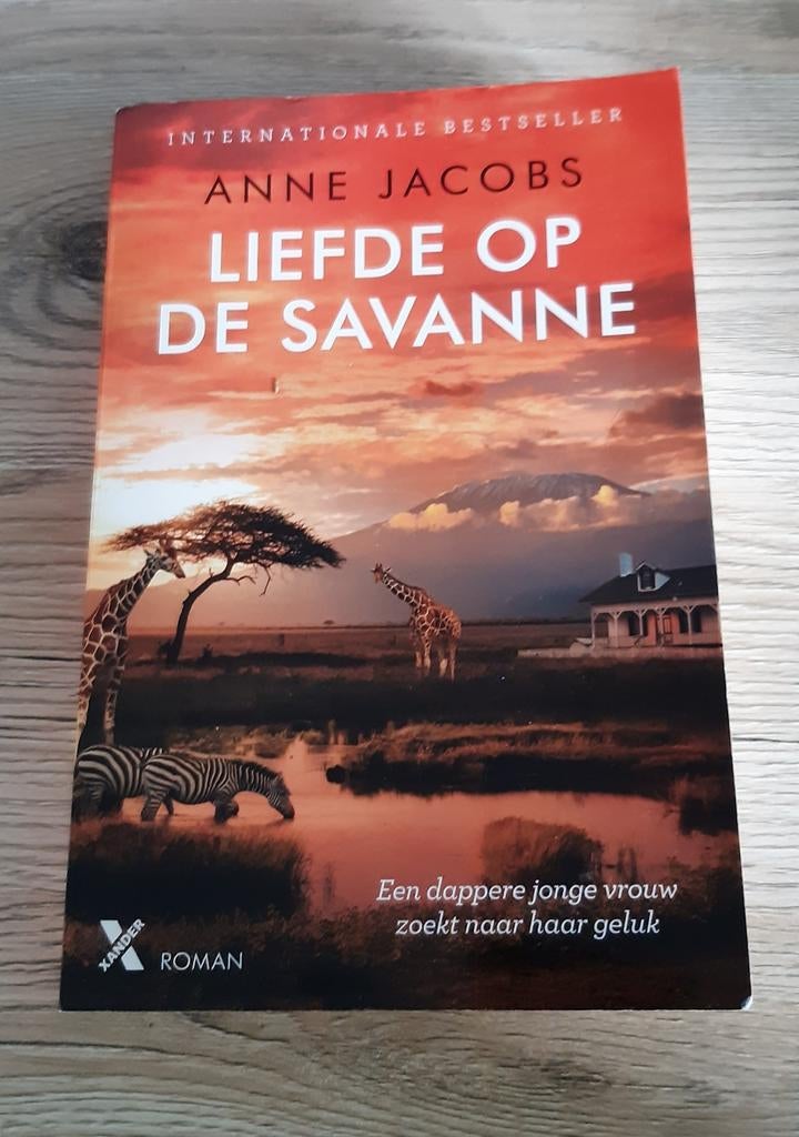 Liefde op de Savanne - Anne Jacobs (Roman), Boeken, Romans, Zo goed als nieuw, Europa overig, Ophalen of Verzenden