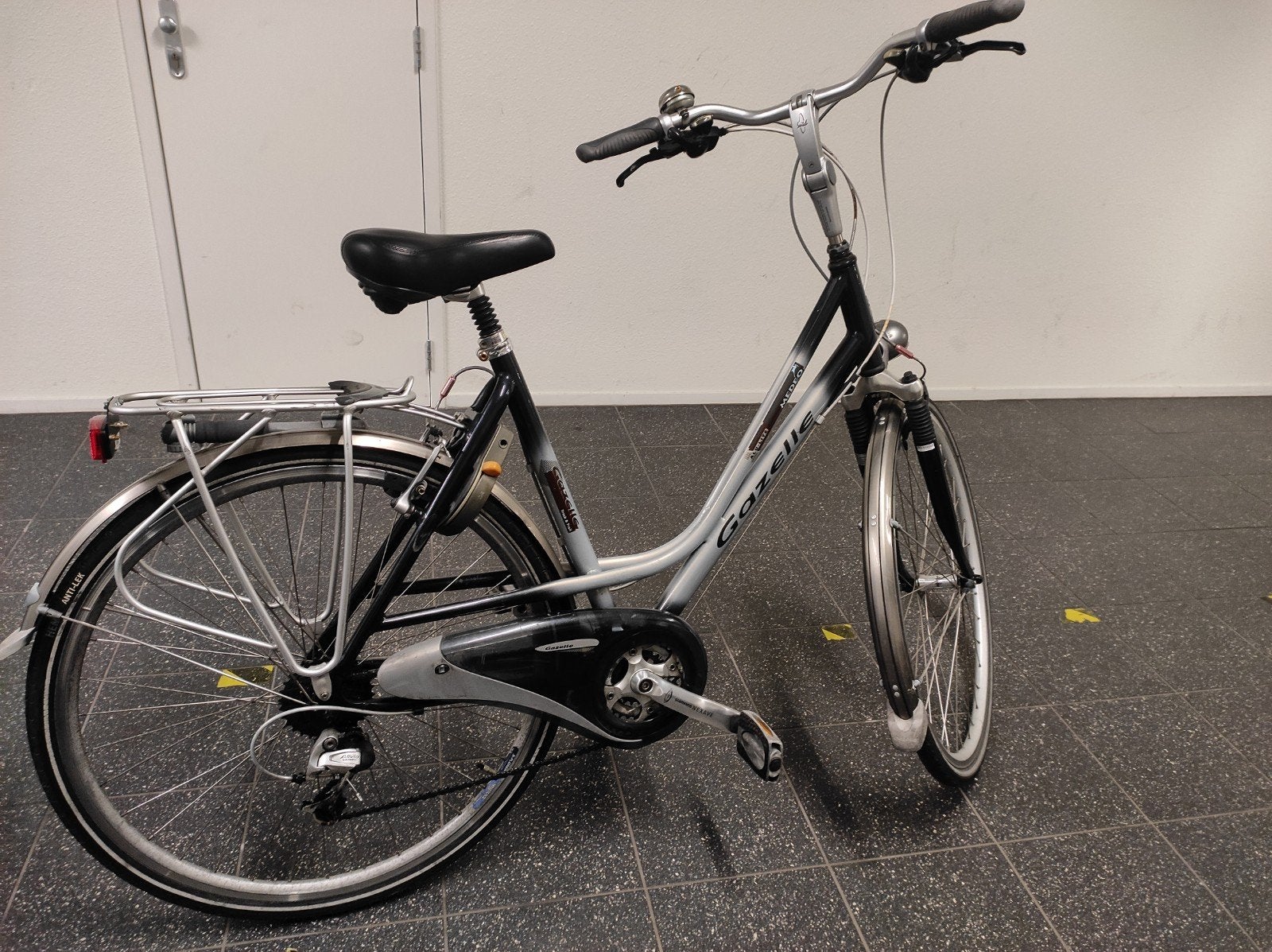 Gazelle Medeo Damesfiets - Comfortabel en Betrouwbaar, Velgrem, Versnellingen, Ophalen of Verzenden, Gazelle