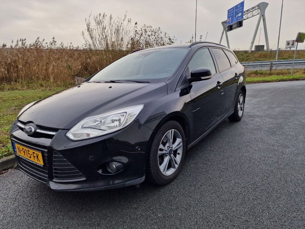Ford Focus Wagon 2.0 TDCI Titanium, Euro 5, Gebruikt, 4 cilinders, Zwart