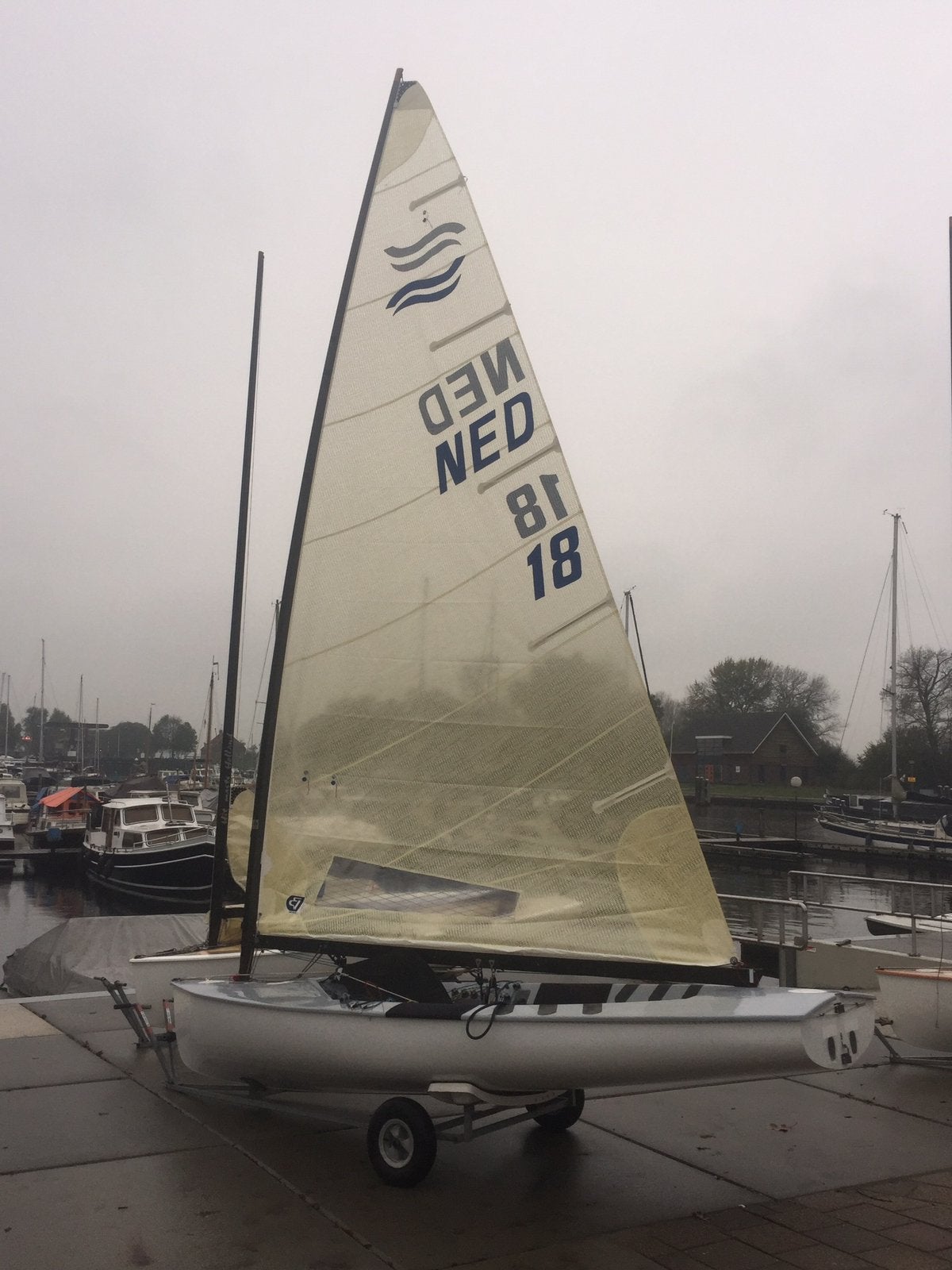 Finnjol zeil - WB, Watersport en Boten, Zeilen en Zeiltoebehoren, Ophalen, Zo goed als nieuw, Minder dan 15 m²