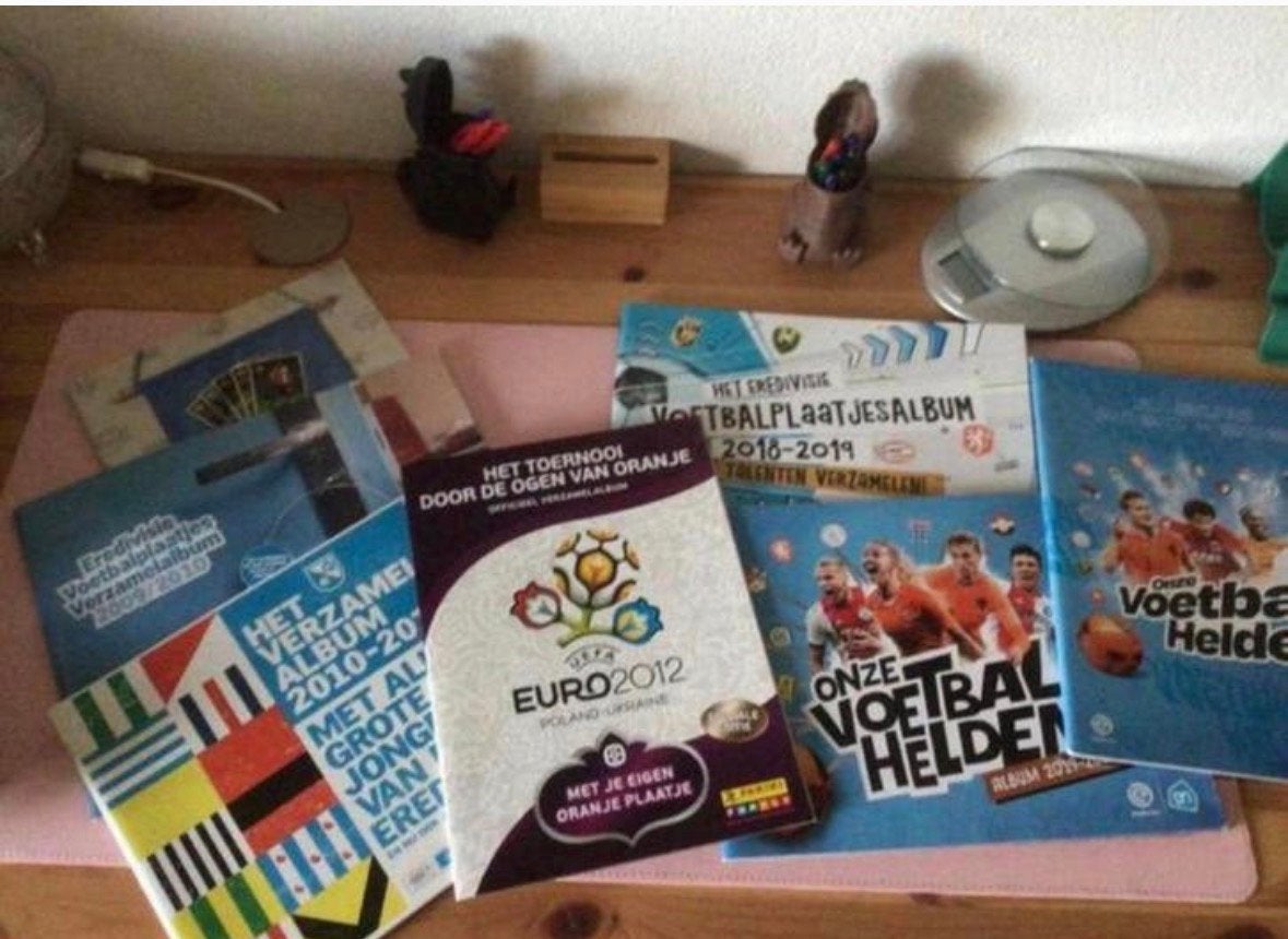AH voetbalplaatjes. 6x completen set met extra, Ophalen of Verzenden, Meerdere plaatjes