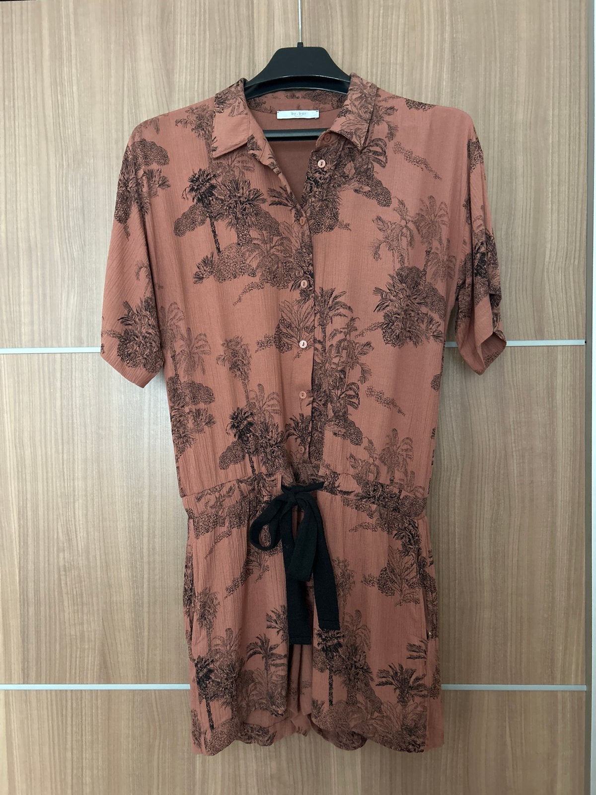 By-Bar Playsuit met Palmboomprint - Maat S, Kleding | Dames, Ophalen of Verzenden, Zo goed als nieuw, Maat 36 (S), Bruin