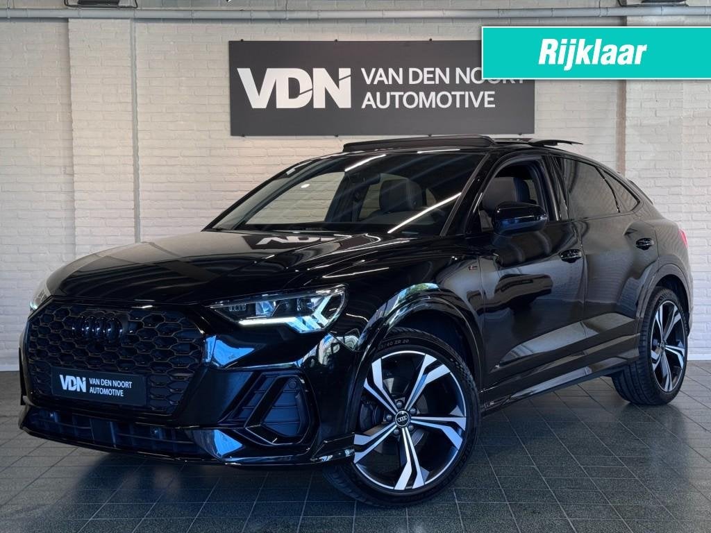 Audi Q3 SPORTBACK 35 TFSI 3x S-Line Black Edition Pano Sfeer, Auto's, 15 km/l, 4 cilinders, Zwart, Bedrijf