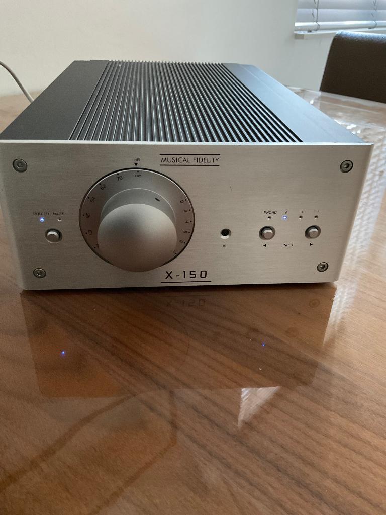 MUsical Fidelity X150 High-End versterker plus remote, Overige merken, Gebruikt, Ophalen of Verzenden, 60 tot 120 watt