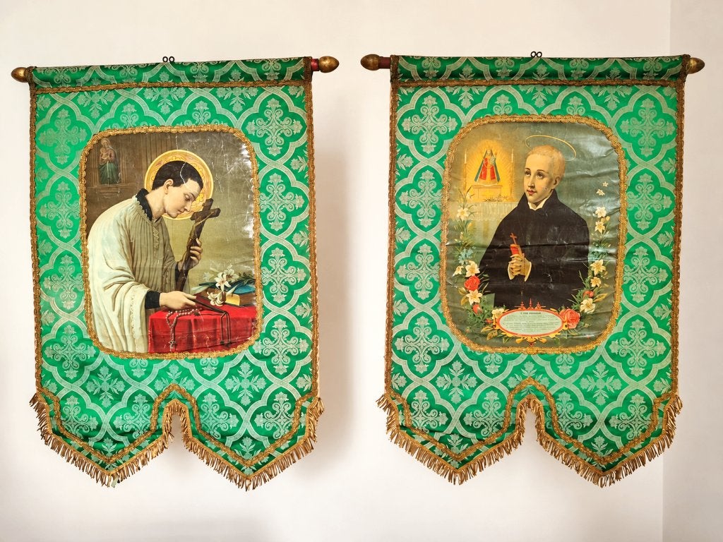 Set processievaandels, Aloysius Gonzaga J Berchmans, ca 1900, Ophalen of Verzenden