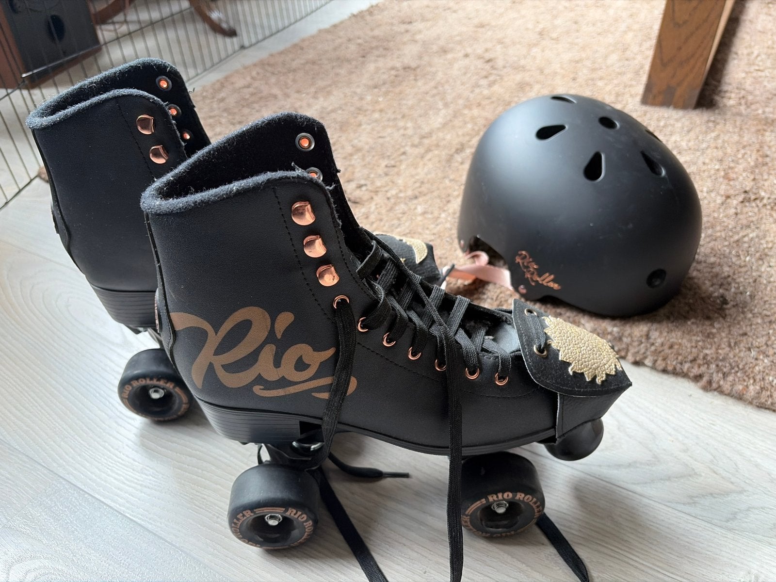Rio Roller rolschaatsen zwart 39,5 met helm en neus zon maan, Ophalen of Verzenden, Zo goed als nieuw, Dames