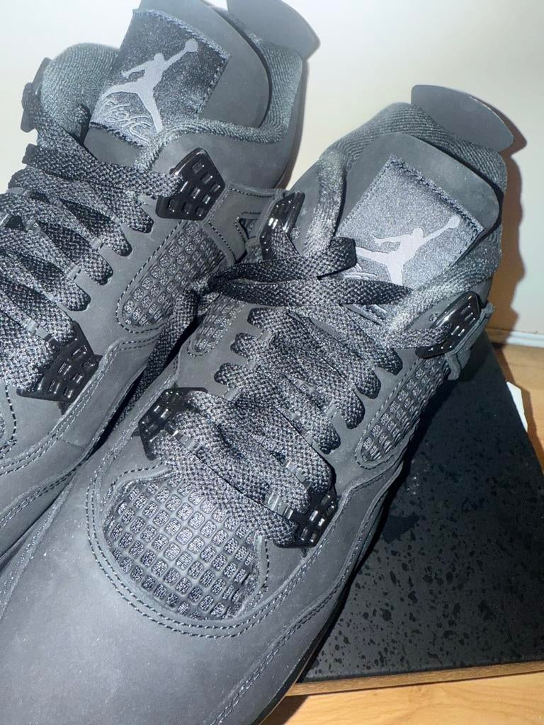 Nike Air Jordan 4 Retro Black Cat (2025) Maat 45, Kleding | Heren, Schoenen, Ophalen of Verzenden, Zo goed als nieuw, Zwart, Sneakers of Gympen
