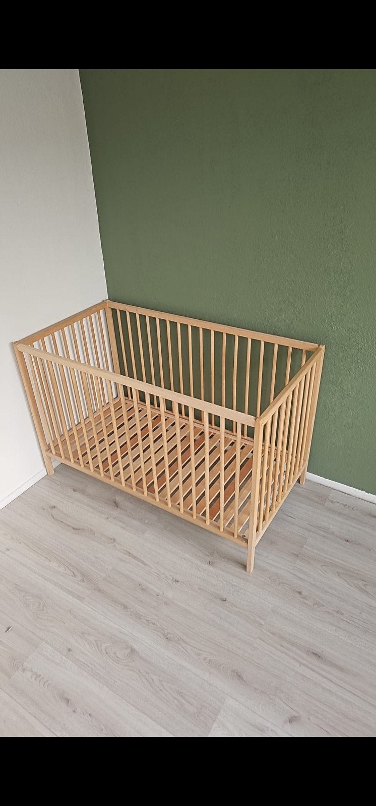 Ikea SNIGLAR ledikant met matras, Kinderen en Baby's, Babywiegjes en Ledikanten, Ophalen, Gebruikt, Ledikant