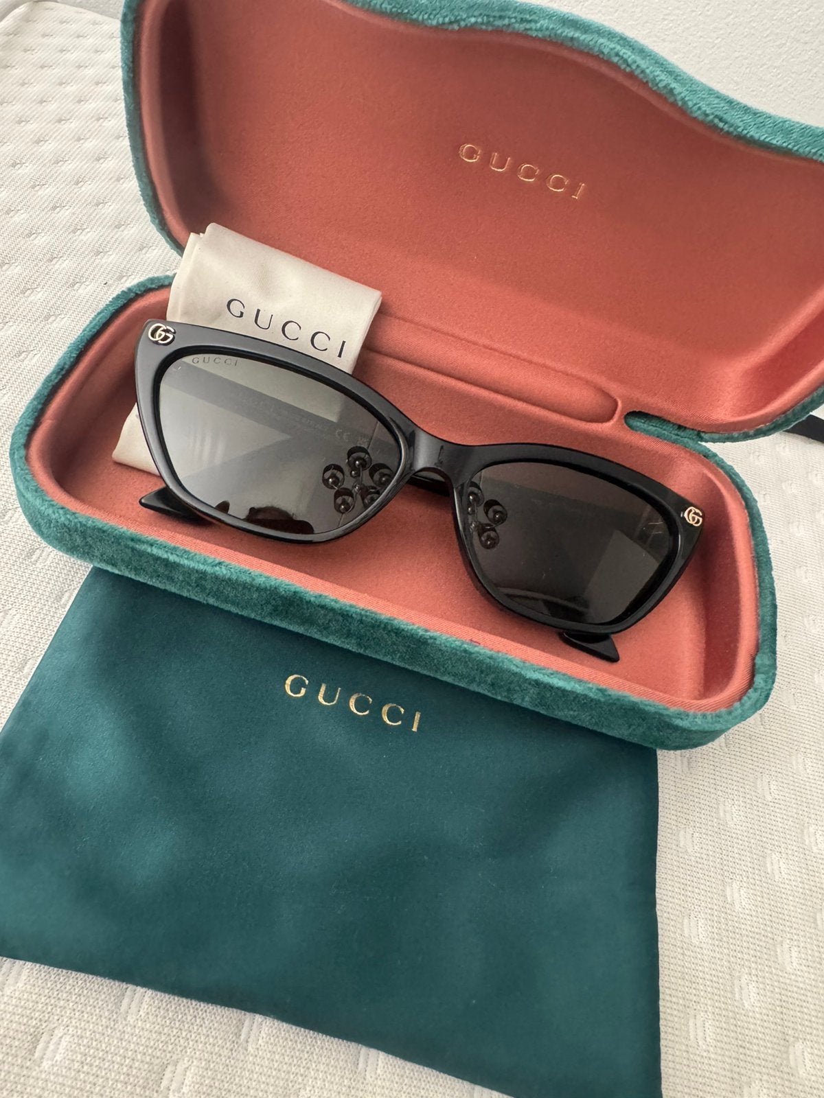 Gucci origineel dames zonnebril zgan, Sieraden, Tassen en Uiterlijk, Zonnebrillen en Brillen | Dames, Ophalen of Verzenden, Zo goed als nieuw