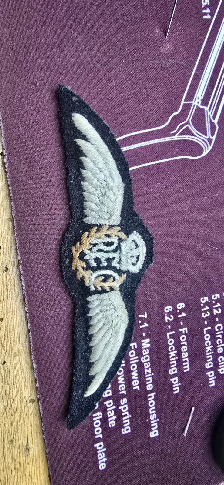 Originele Britse pilotenwing - RAF Luchtmacht embleem, Ophalen of Verzenden, Luchtmacht, Engeland, Lintje, Medaille of Wings