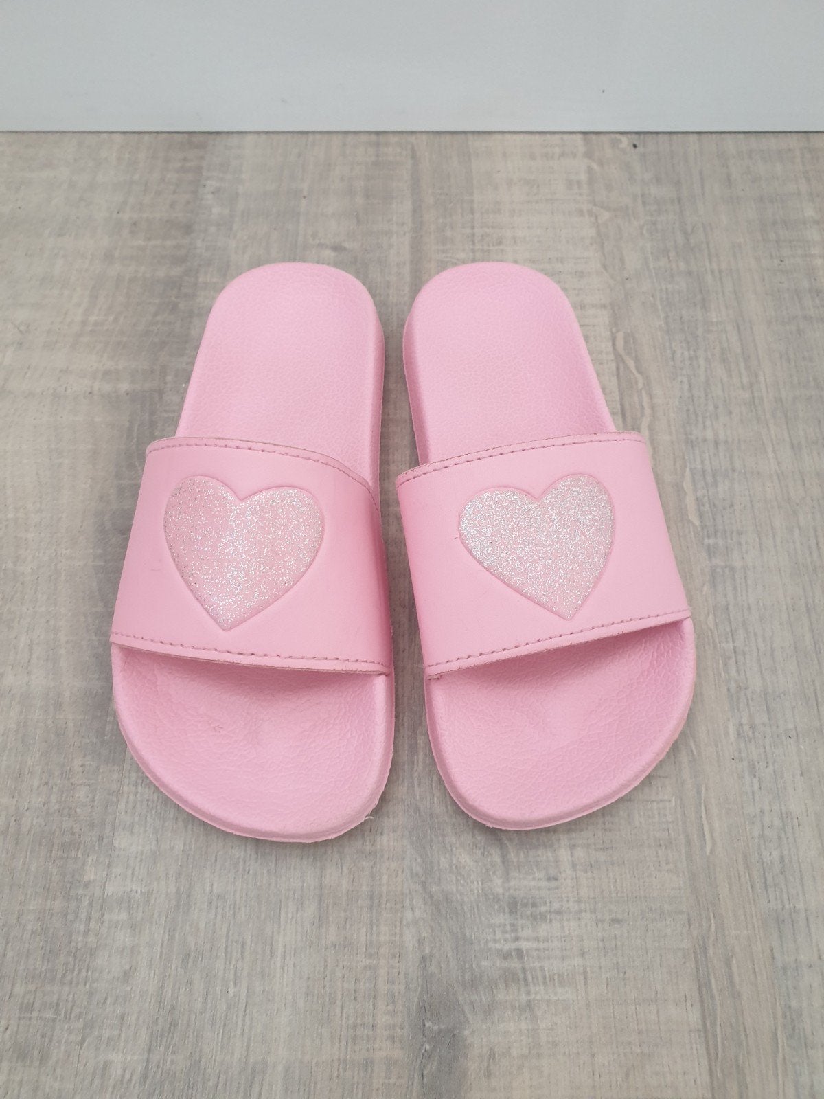 Slippers 30 31 roze hart meisje kind instappers schoenen, Schoentjes, Meisje, Ophalen of Verzenden, Zo goed als nieuw