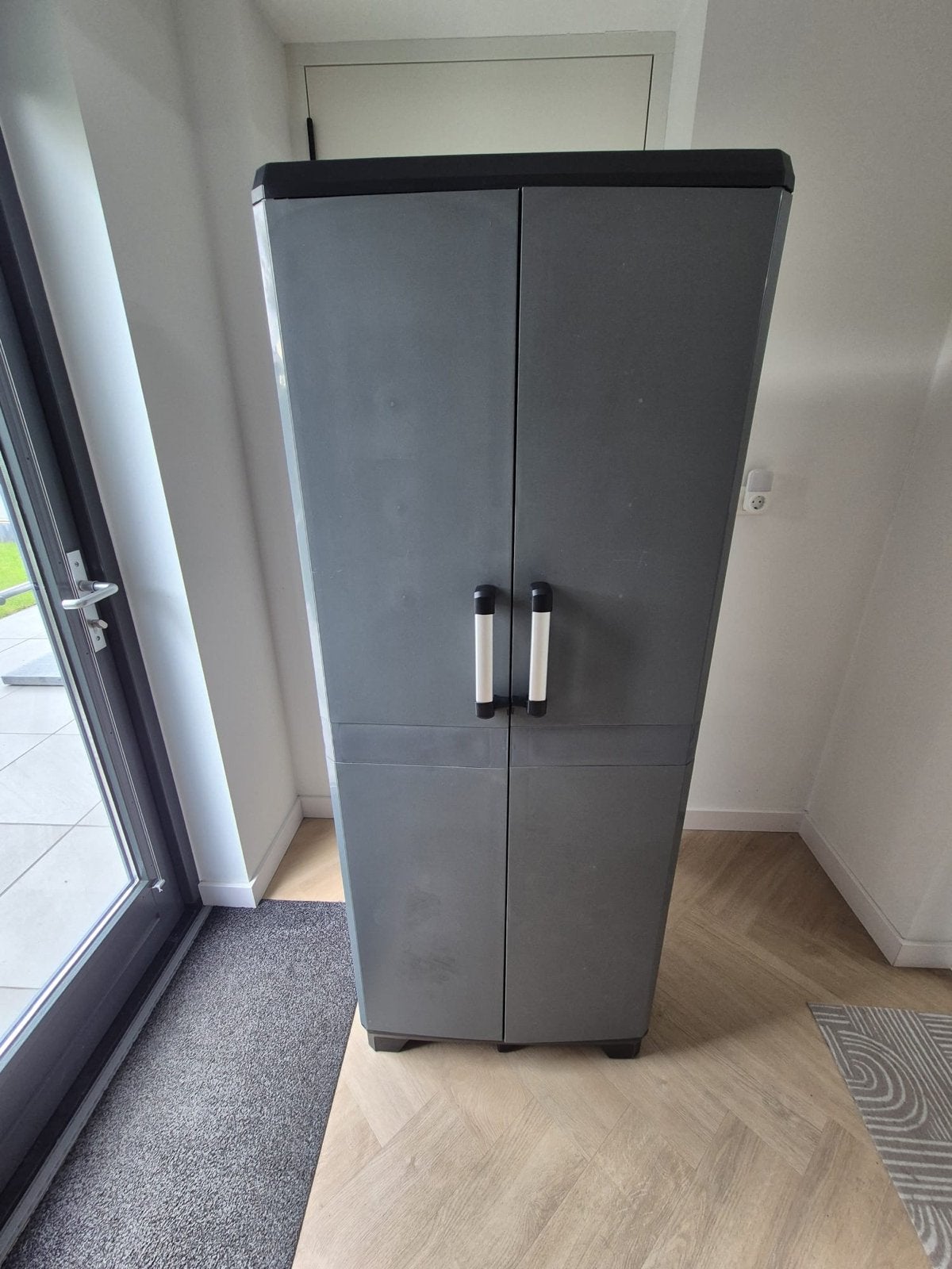 Kunststof Opbergkast - 68x173x38 cm, Ophalen, Zo goed als nieuw