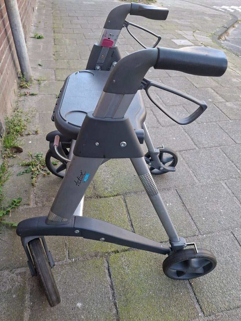 Mooie stevige rollator, gebruikt maar in goede staat, Ophalen, Gebruikt