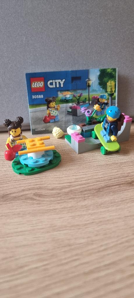 30588 LEGO Kinderspeelplein, City, Lego, Ophalen of Verzenden, Complete set