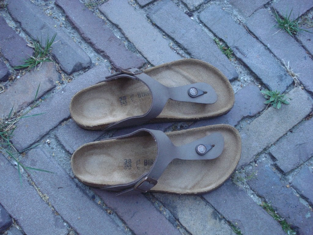 GRATIS VERZENDEN BRUINE GIZEH BIRKENSTOCK 38, Slippers, Bruin, Verzenden, Zo goed als nieuw