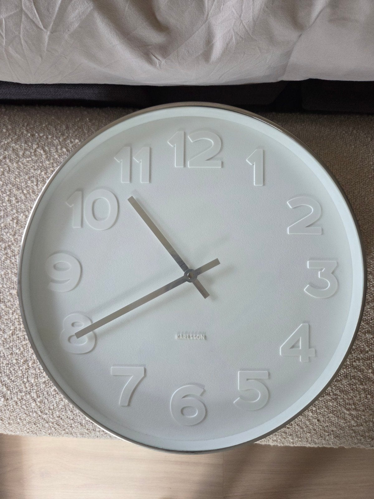Karlsson Minimalistische klok - Chroom, 37,6 cm, Wandklok, Wit, Analoog, Ophalen of Verzenden
