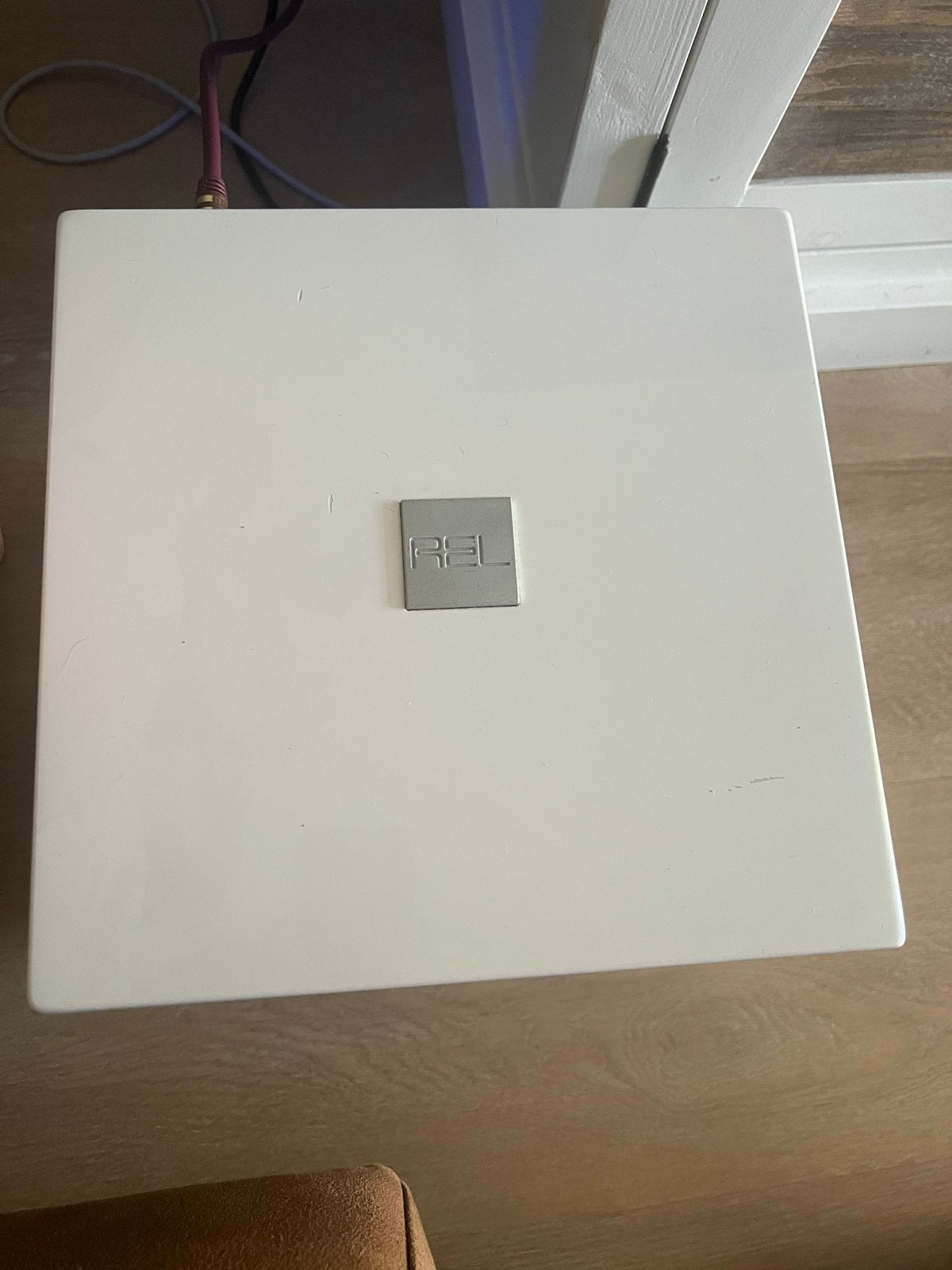 REL T5 Subwoofer – Hoogglans Wit (Technisch 100%), Zo goed als nieuw, Basreflex, Ophalen, Overige merken