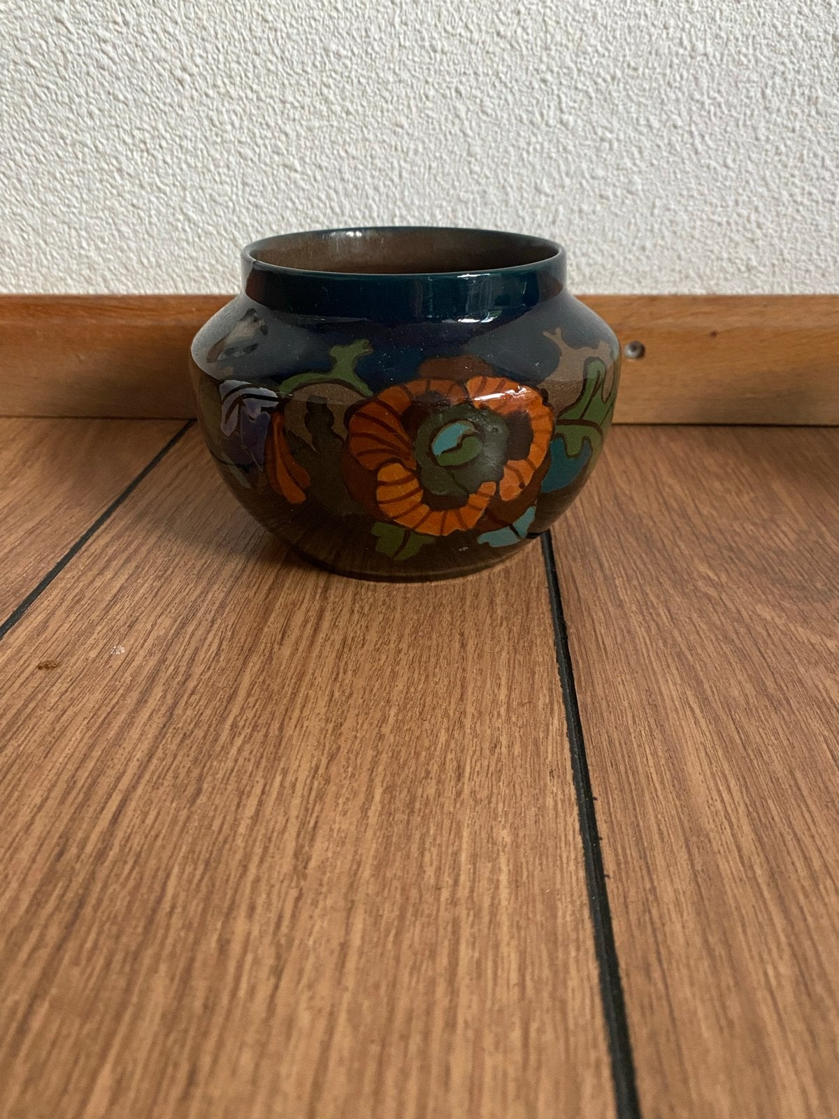 Vintage HollandseVaas Gouds plateel met Bloemenpatroon, Ophalen of Verzenden