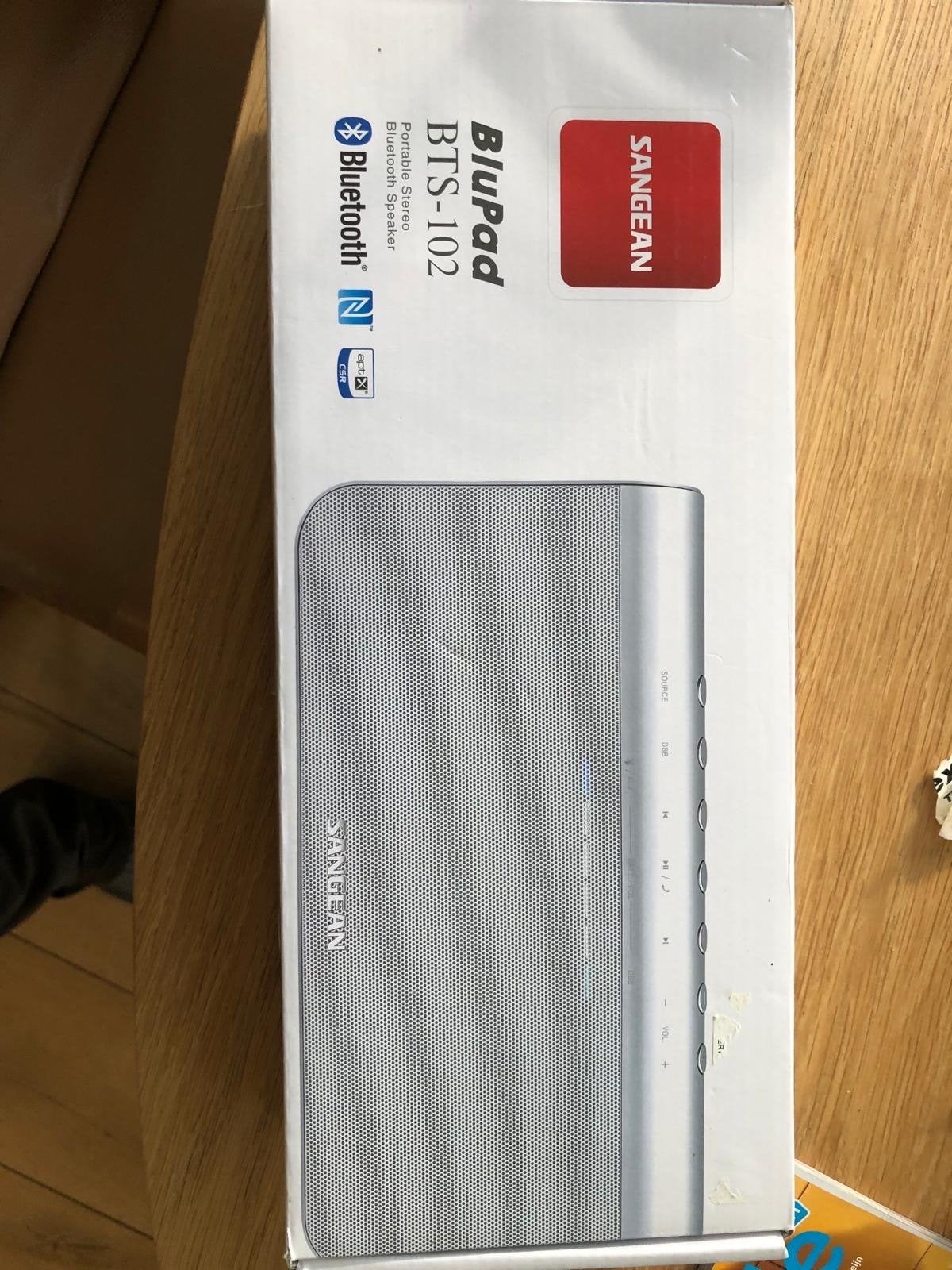 Nieuwe Sangean BluPad BTS-102 Draagbare Bluetooth Speaker, Audio, Tv en Foto, Luidsprekers, Overige merken, Nieuw, Ophalen of Verzenden