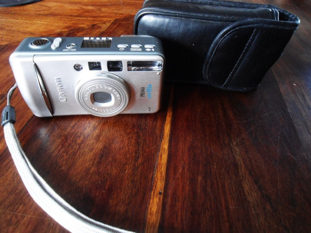 analoog fotocamera Canon Prima Super 105u met polstasje, Audio, Tv en Foto, Fotocamera's Analoog, Ophalen, Zo goed als nieuw, Compact