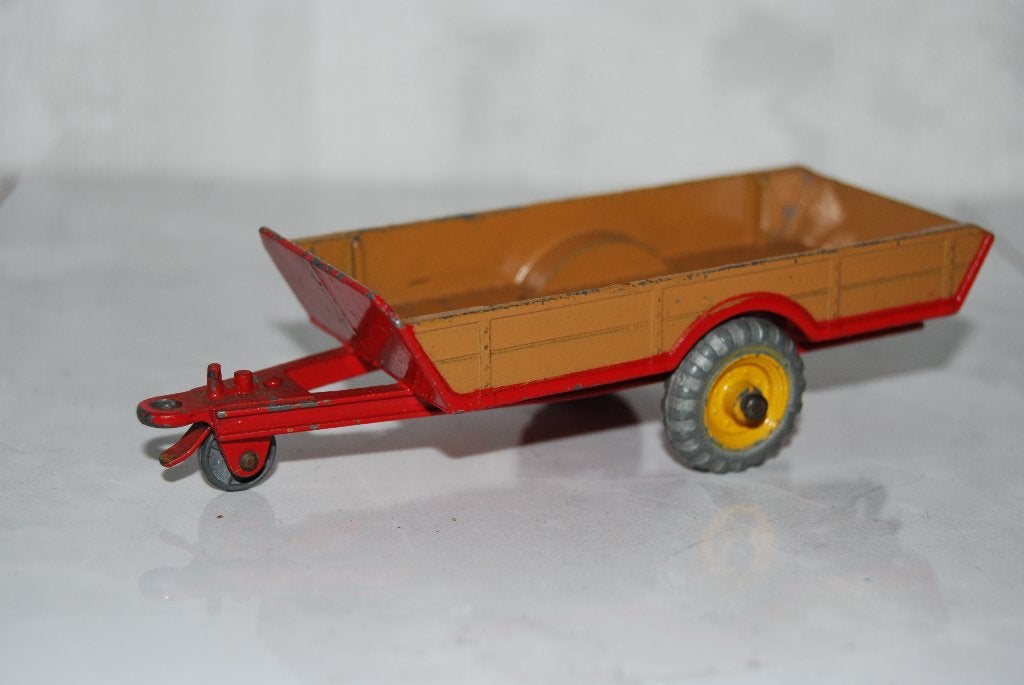 Dinky Toys Meccano Halesowen Farm Trailer, Hobby en Vrije tijd, Ophalen of Verzenden, Gebruikt, Tractor of Landbouw, Dinky Toys