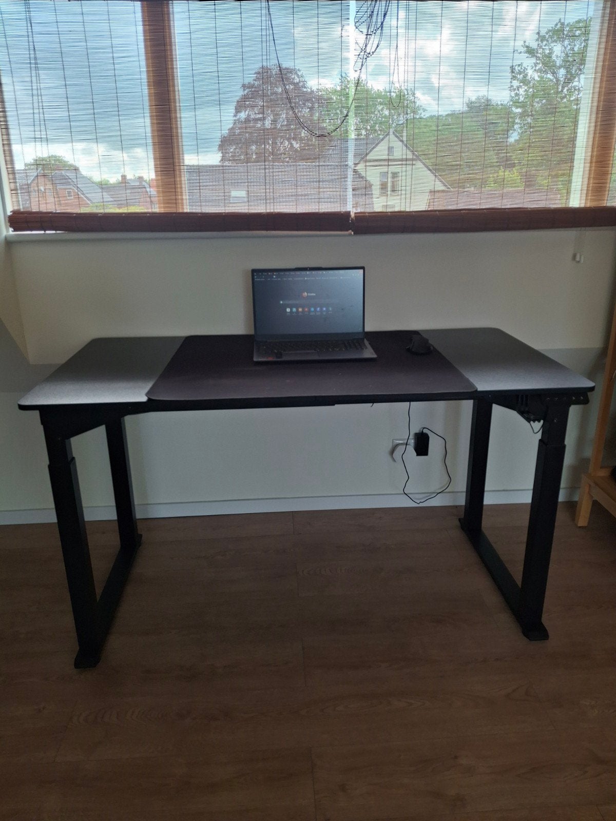 Zit-sta bureau - Elektrisch verstelbaar - 140x70 cm, Huis en Inrichting, Bureaus, Ophalen, Elektrisch