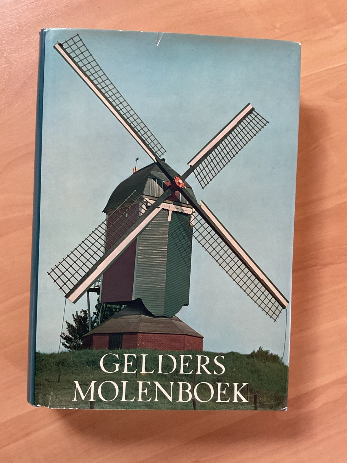 Gelders molenboek  (1969)  diverse auteurs., Ophalen of Verzenden, Zo goed als nieuw
