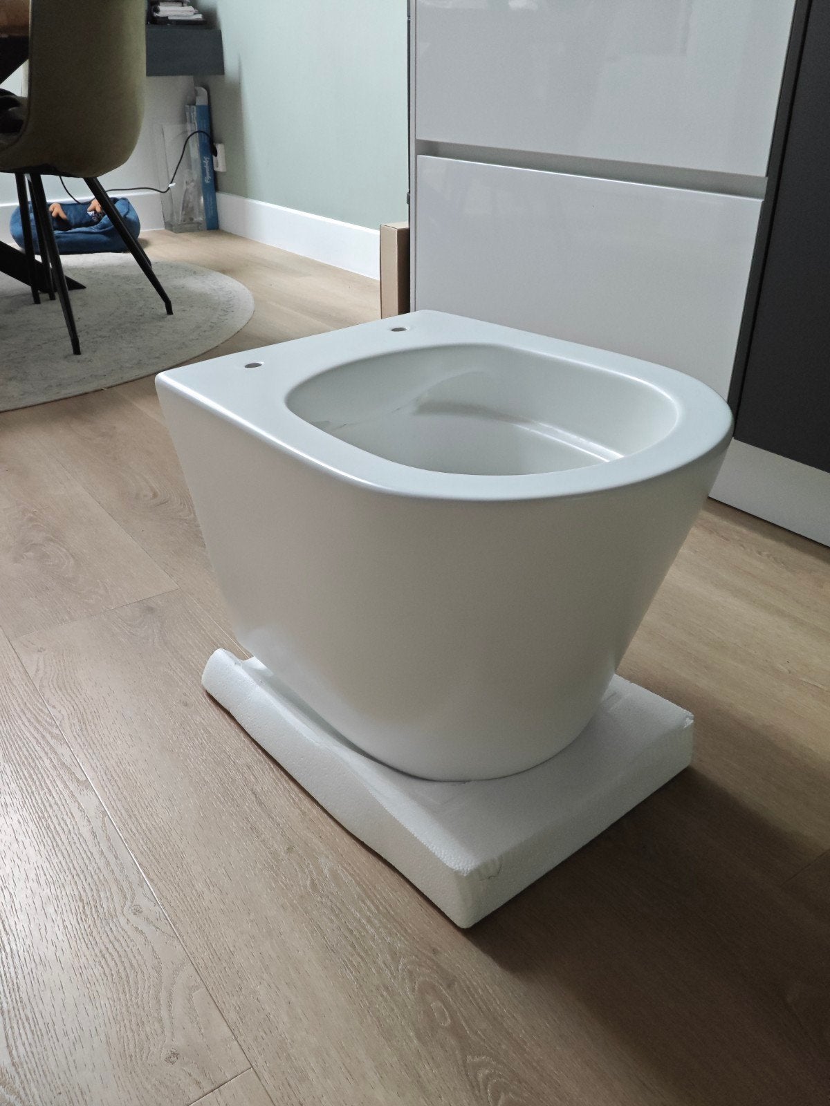 Qeramiq Dely hangend toilet, Ophalen, Zo goed als nieuw, Steen, Toilet