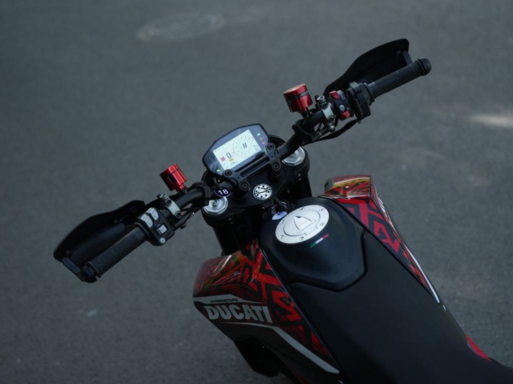 Ducati Hypermotard 950 | Custom Graphics !, Motoren, Motoren | Ducati, DUCATI, 2 cilinders, Motorrijbewijs A, Bedrijf
