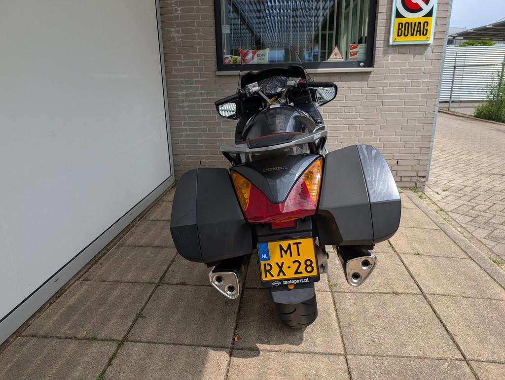 Honda ST 1300 Pan European ABS (bj 2007), Bedrijf, Honda Motor Europe Limited, Toermotor, Customer.service@honda-eu.com