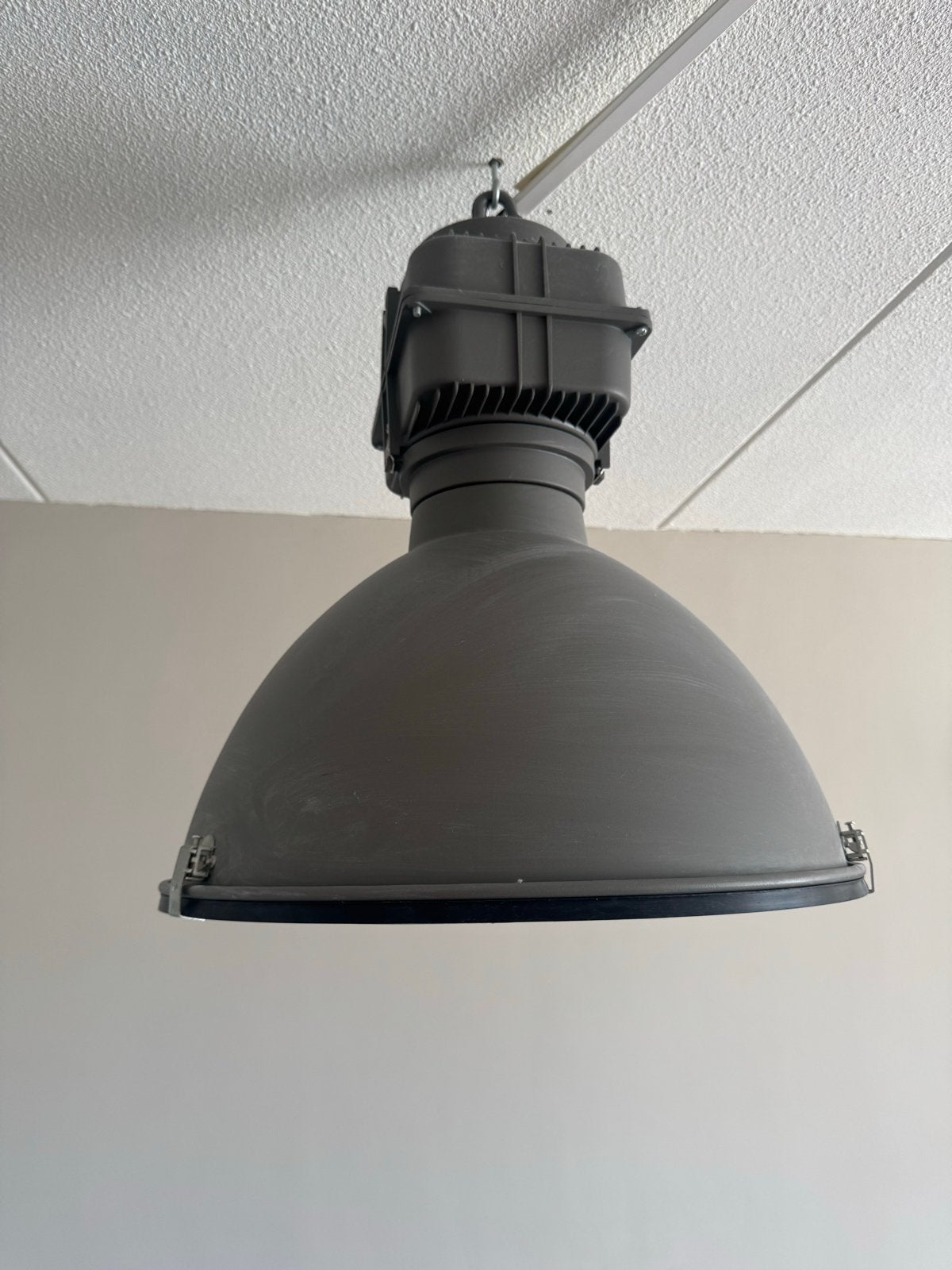 Industriële hanglamp - Grote grijze fabriekslamp, Ophalen, Gebruikt, Metaal, E27 (groot)