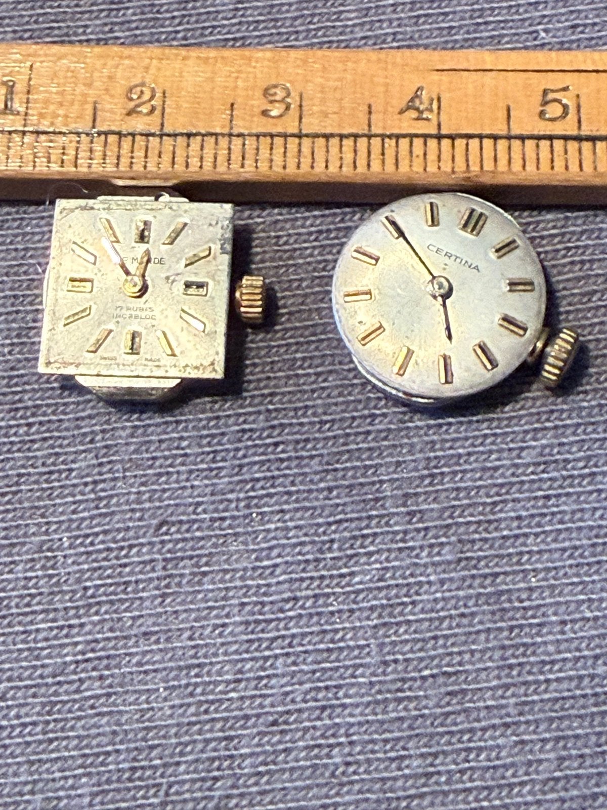 2x Vintage Horloge Uurwerken: Certina & Le Monde (defect), Sieraden, Tassen en Uiterlijk, Horloges | Antiek, Overige merken, Overige materialen