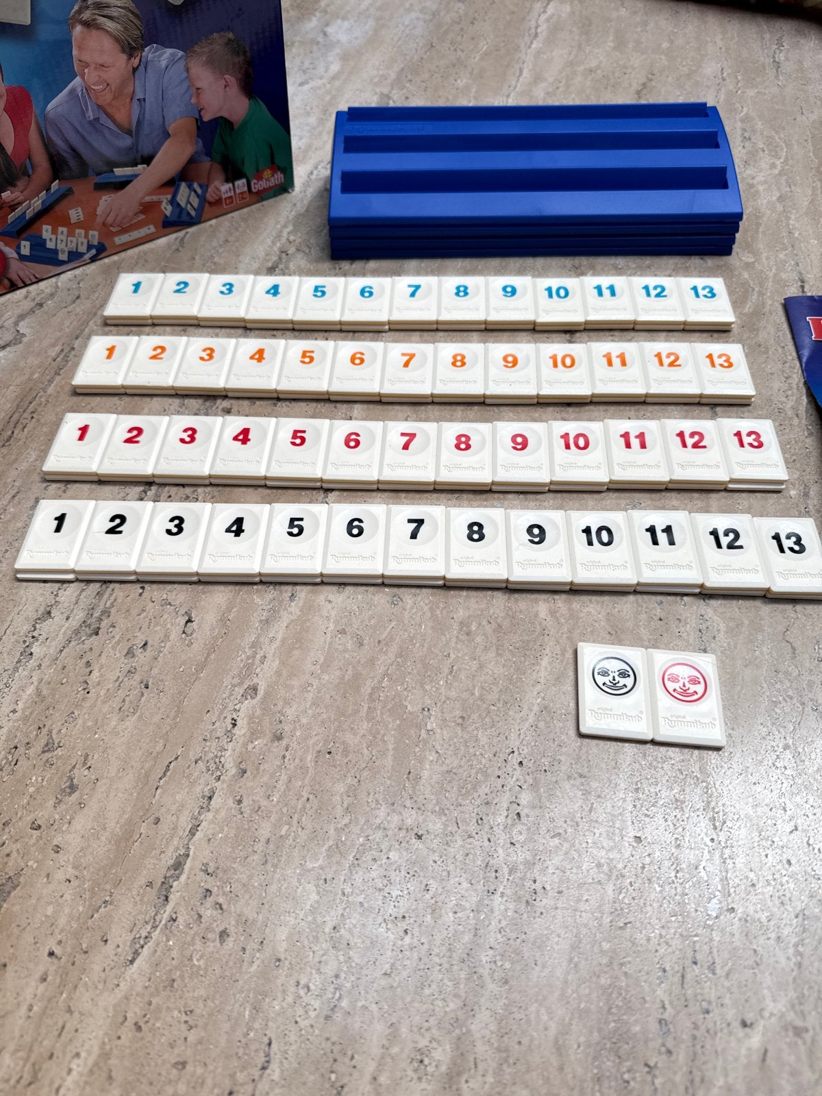 Rummikub Standard - Compleet gezelschapsspel, Drie of vier spelers, Ophalen of Verzenden, Zo goed als nieuw