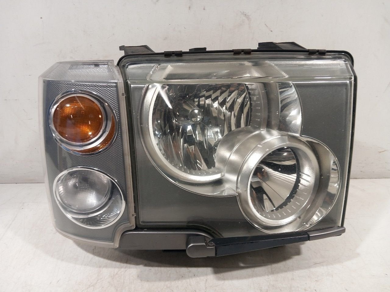 Koplamp rechts Land Rover Range Rover, Onderdelen@venauto.nl, Van der Ven Autorecycling B.V., Ettenseweg 76, 4706 PB Roosendaal, The Netherlands