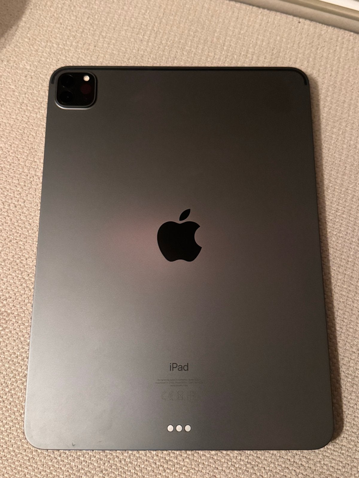 Apple iPad Pro (2021) 11 inch 128GB Wifi Space Gray met 2 ho, Computers en Software, Apple iPads, 11 inch, Ophalen of Verzenden