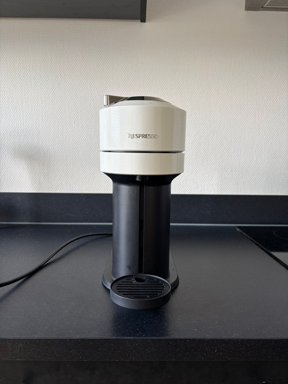Nespresso Vertuo Next Wit, Koffiemachine, Ophalen of Verzenden, Zo goed als nieuw, 4 tot 10 kopjes