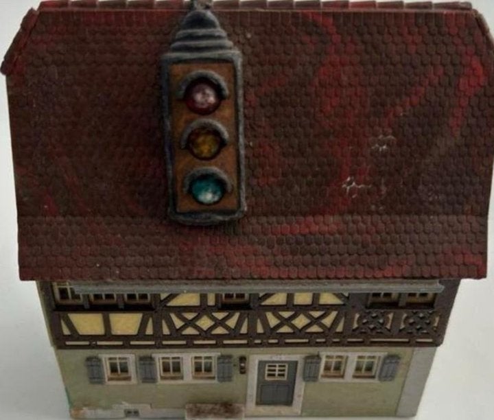Grappig huisje met stoplicht (station), Ophalen of Verzenden, Gebruikt, Brug, Tunnel of Gebouw, Overige merken