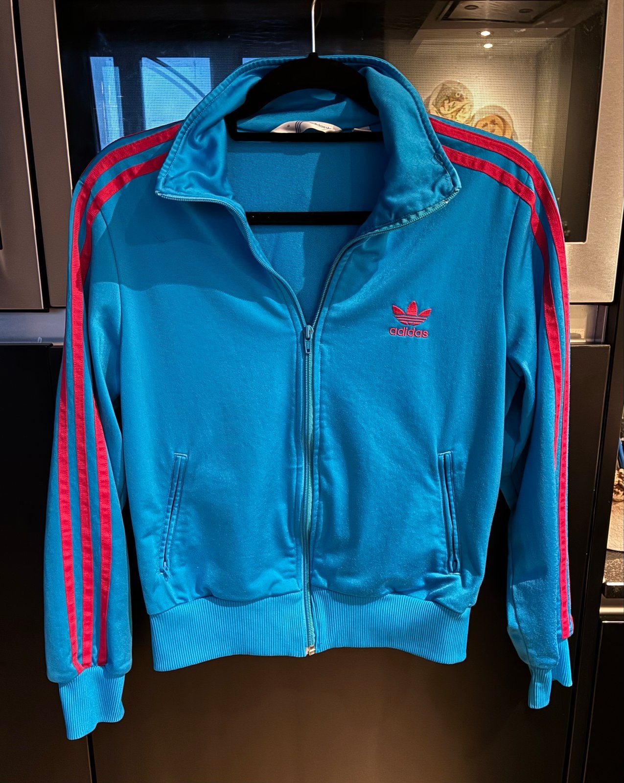 Vintage Adidas Trainingsjack Blauw met roze Strepen, Maat 38/40 (M), Blauw, Overige typen, Ophalen of Verzenden