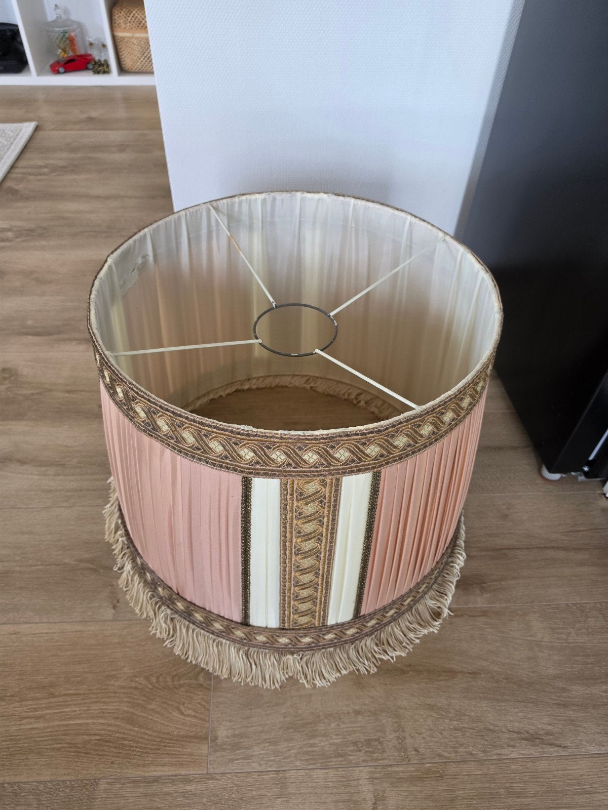 Vintage lampenkap roze/crème met franjes, Ophalen, Gebruikt, Overige typen, Rond