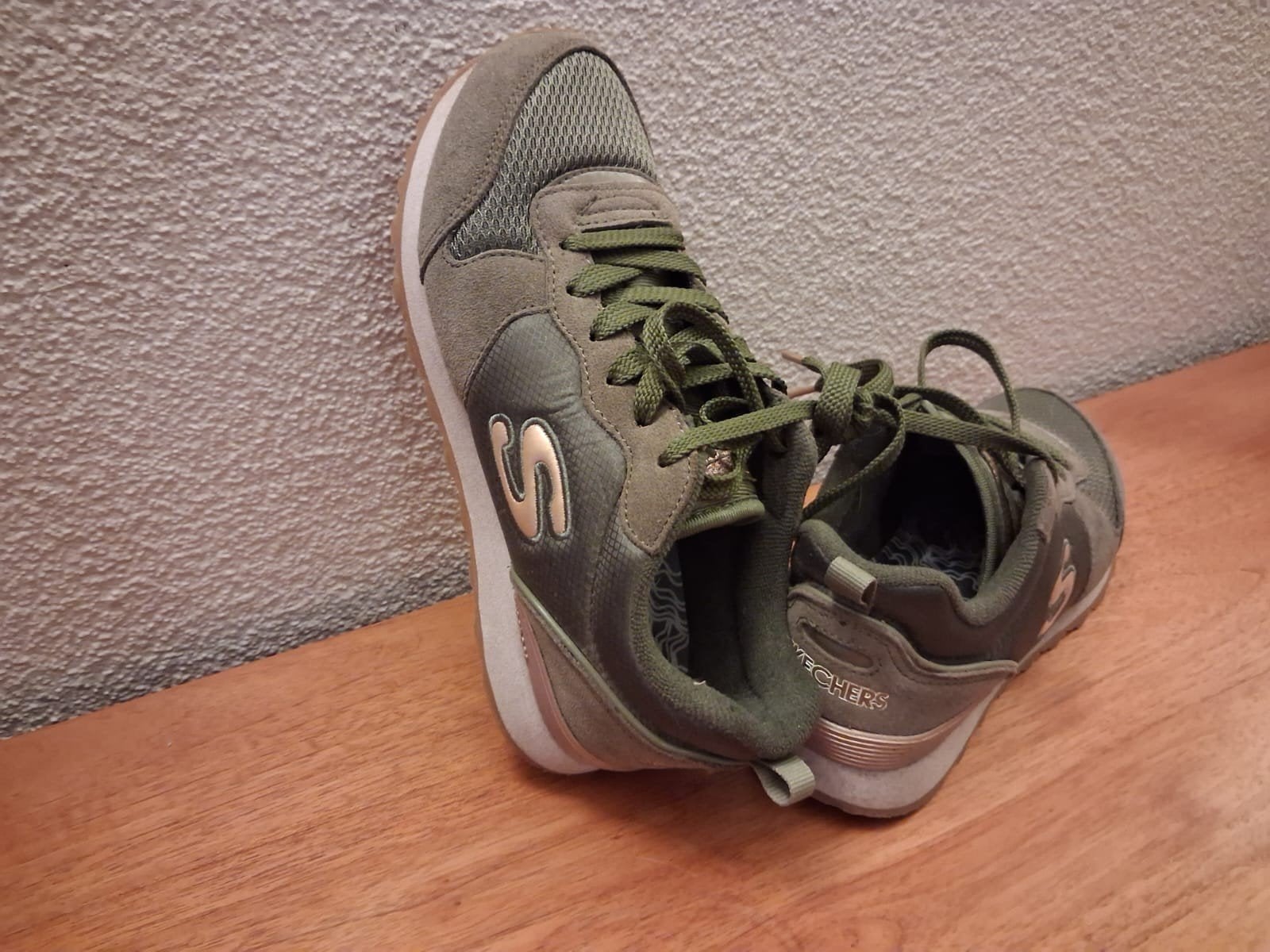 Sketchers mt 37 groen /goud., Kleding | Dames, Ophalen, Zo goed als nieuw, Groen, Sneakers of Gympen