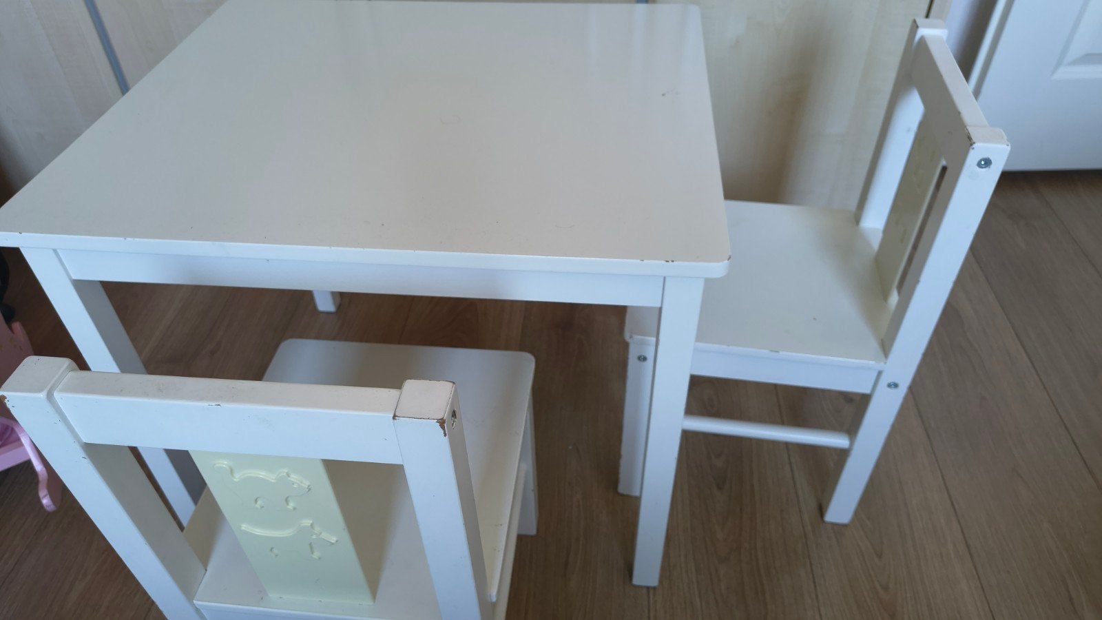 kindertafeltje met 2 stoeltjes, Kinderen en Baby's, Kinderkamer | Tafels en Stoelen, Ophalen of Verzenden, Gebruikt, Tafel(s) en Stoel(en)
