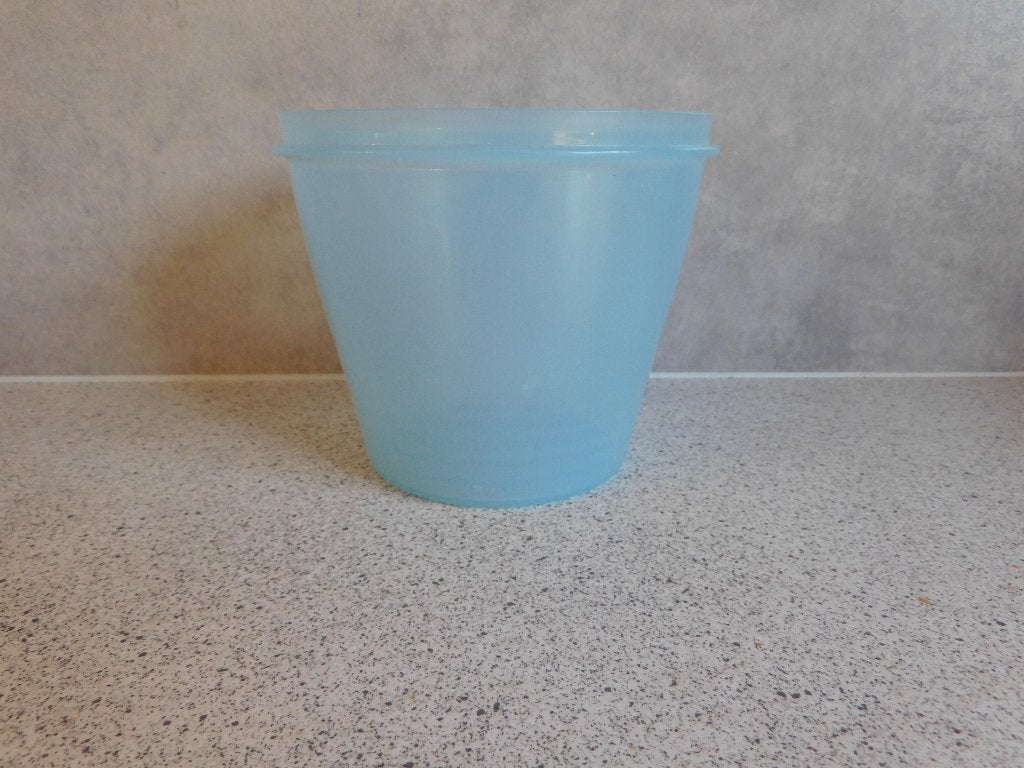 Tupperware Classico Kom 900 ml. Turquoise, Ophalen of Verzenden, Zo goed als nieuw, Blauw, Bak of Kom