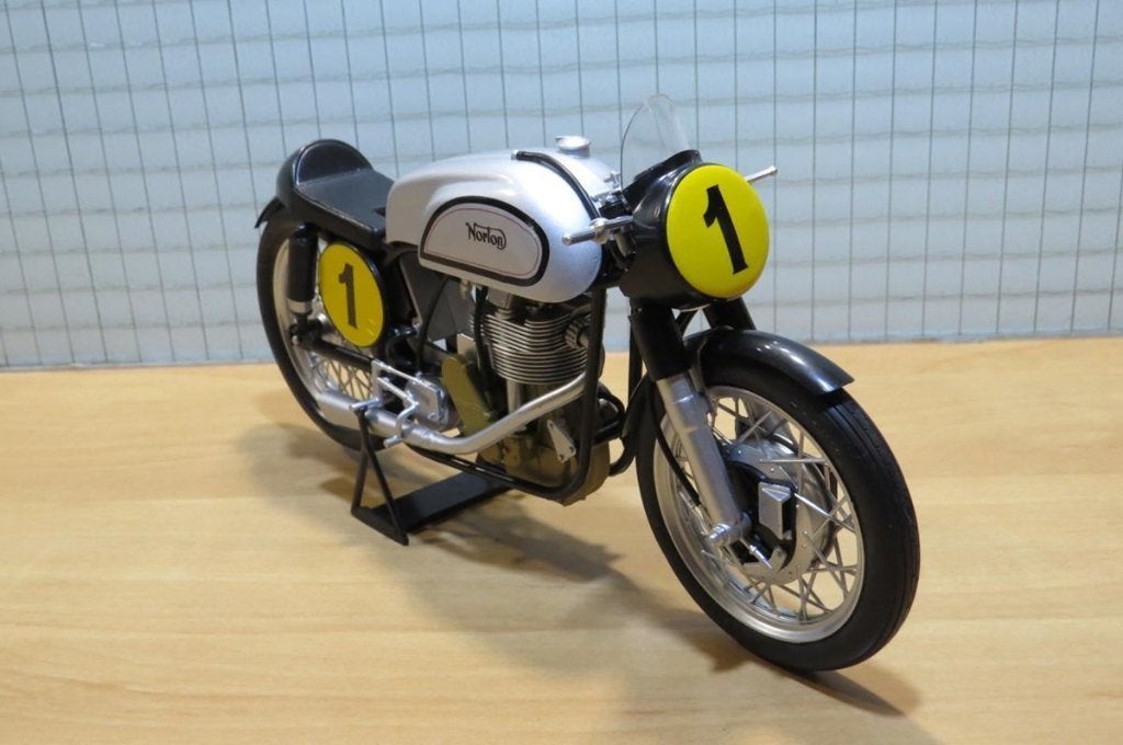Geoff Duke Norton Manx 1 cyl. 500cc. 1950 1:9, MayCheong, Nieuw, Ophalen of Verzenden, 1:9 t/m 1:12