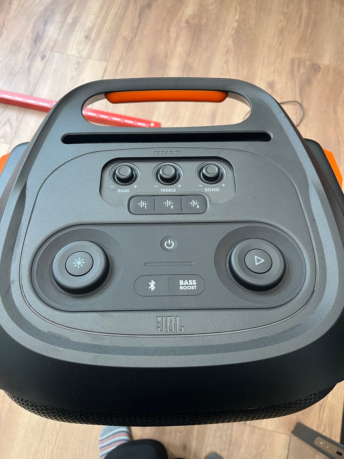 Foto 3 van JBL Partybox 710 - Krachtige Party Speaker met Lichteffecten