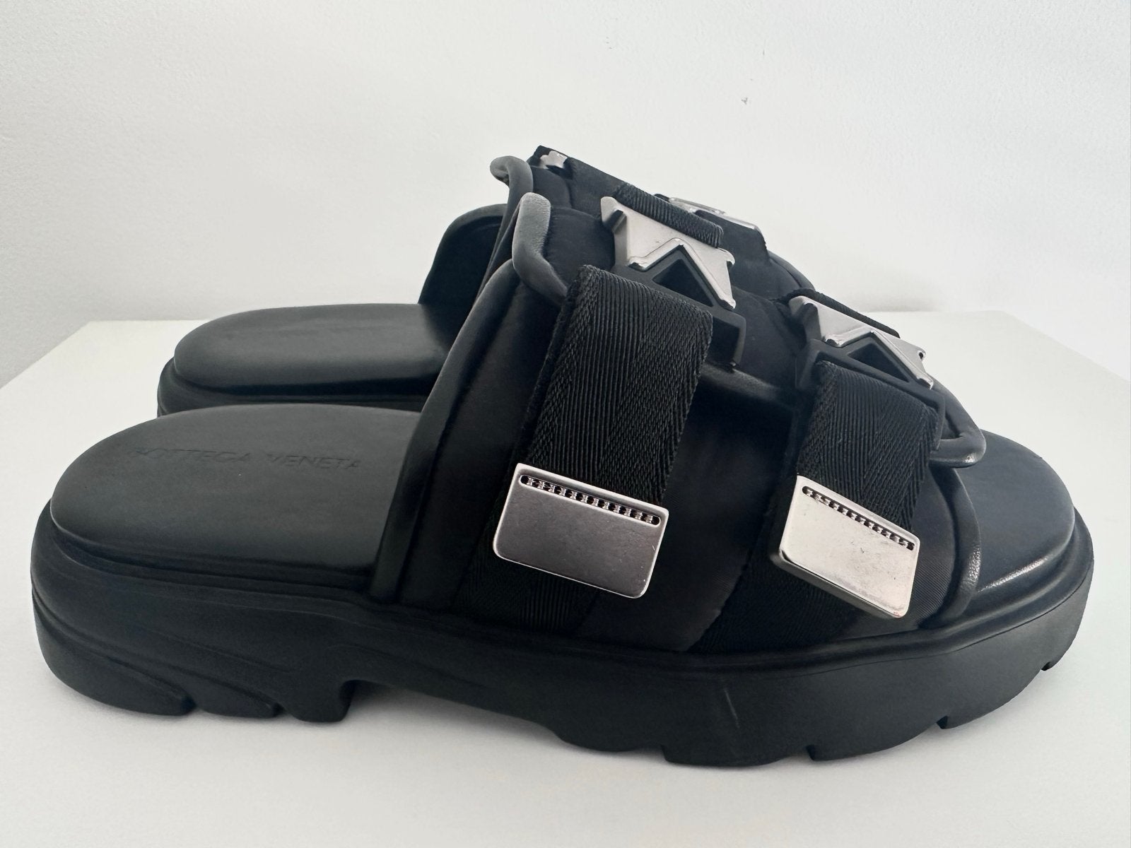 Bottega Veneta “Flash Bomber” sandalen - Maat 43, Ophalen of Verzenden, Gedragen, Zwart, Sandalen