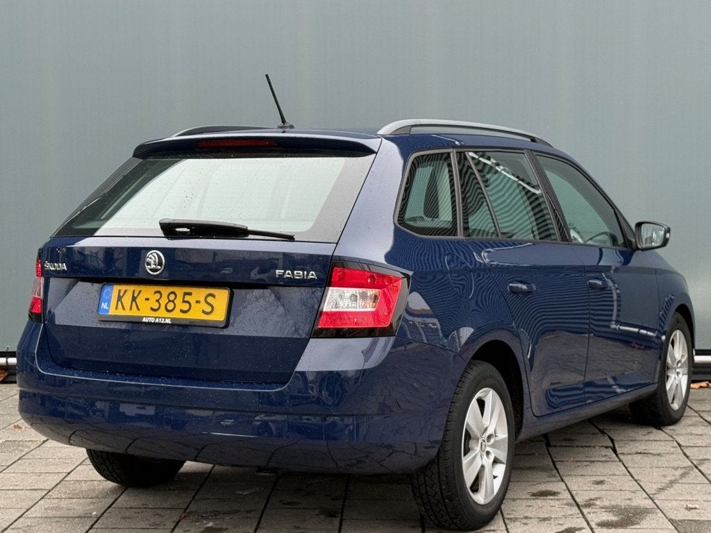 Skoda Fabia Combi BWJ 12-2016 | 1.4TDI 75PK Ambition Busines, Auto's, Skoda, Voorwielaandrijving, Stof, Gebruikt, Euro 6