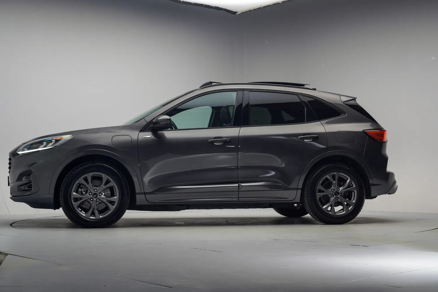 Ford Kuga 2.5 PHEV ST-Line [ Panoramadak Apple/Android Trekh, Gebruikt, Adaptive Cruise Control, 4 cilinders, Bedrijf