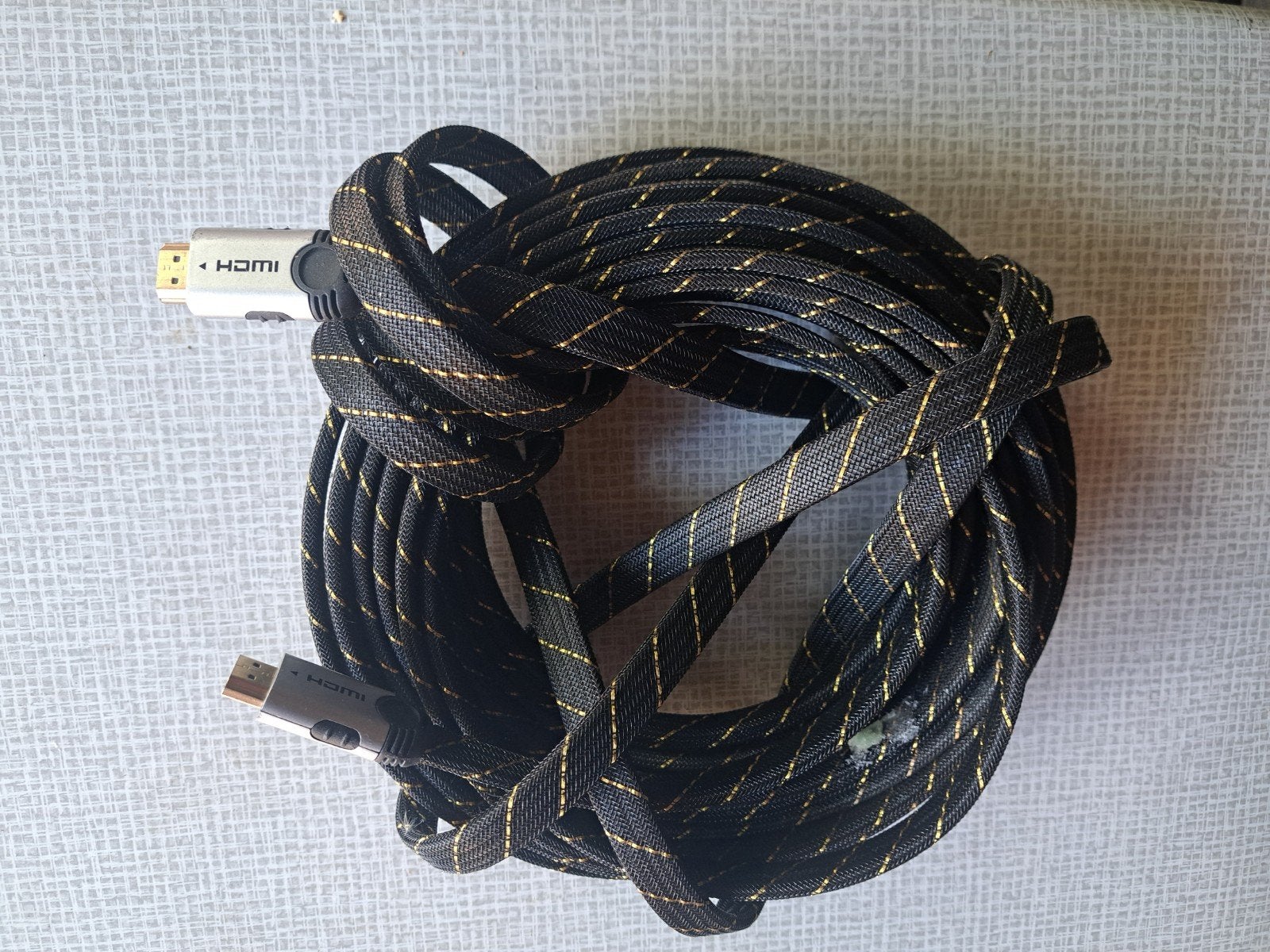 Lange HDMI-kabel - Zwart/Goud gevlochten, Audio, Tv en Foto, Ophalen of Verzenden, Gebruikt, 10 meter of meer, HDMI-kabel
